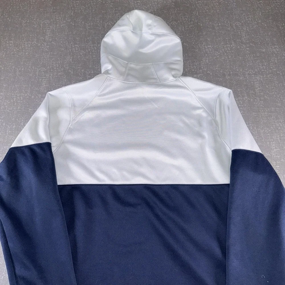 Nike hood swoosh